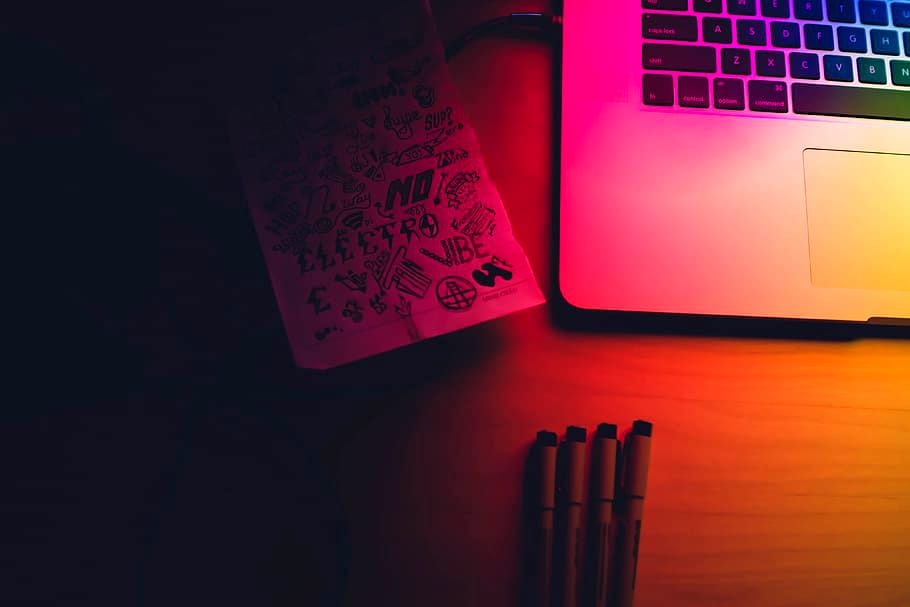 Top 5 Tips for Creating a Professional Logo